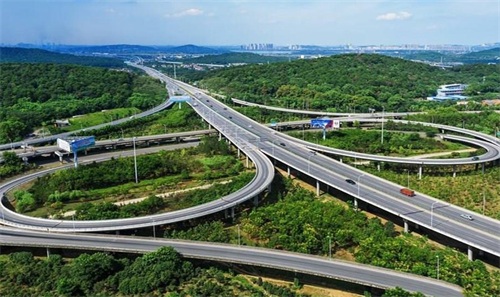 穆棱钢筋套筒应用于高速公路